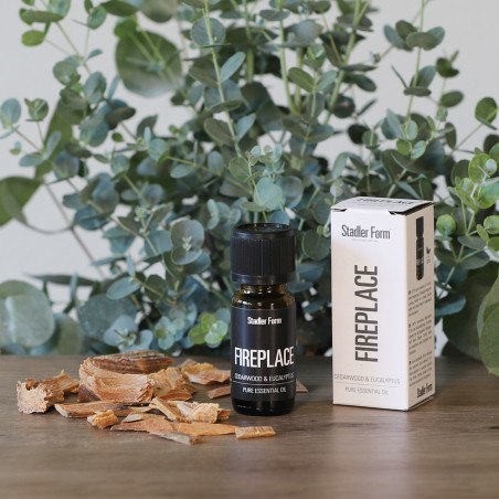 Huile essentielle FIREPLACE – Cèdre & eucalyptus | Stadler Form